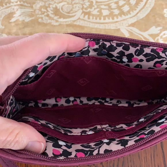 Vera Bradley wristlet - Picture 4 of 4